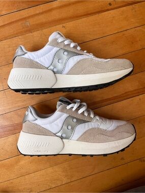 Saucony Jazz NXT - White, Beige & Silver Women’s Runners 7.5